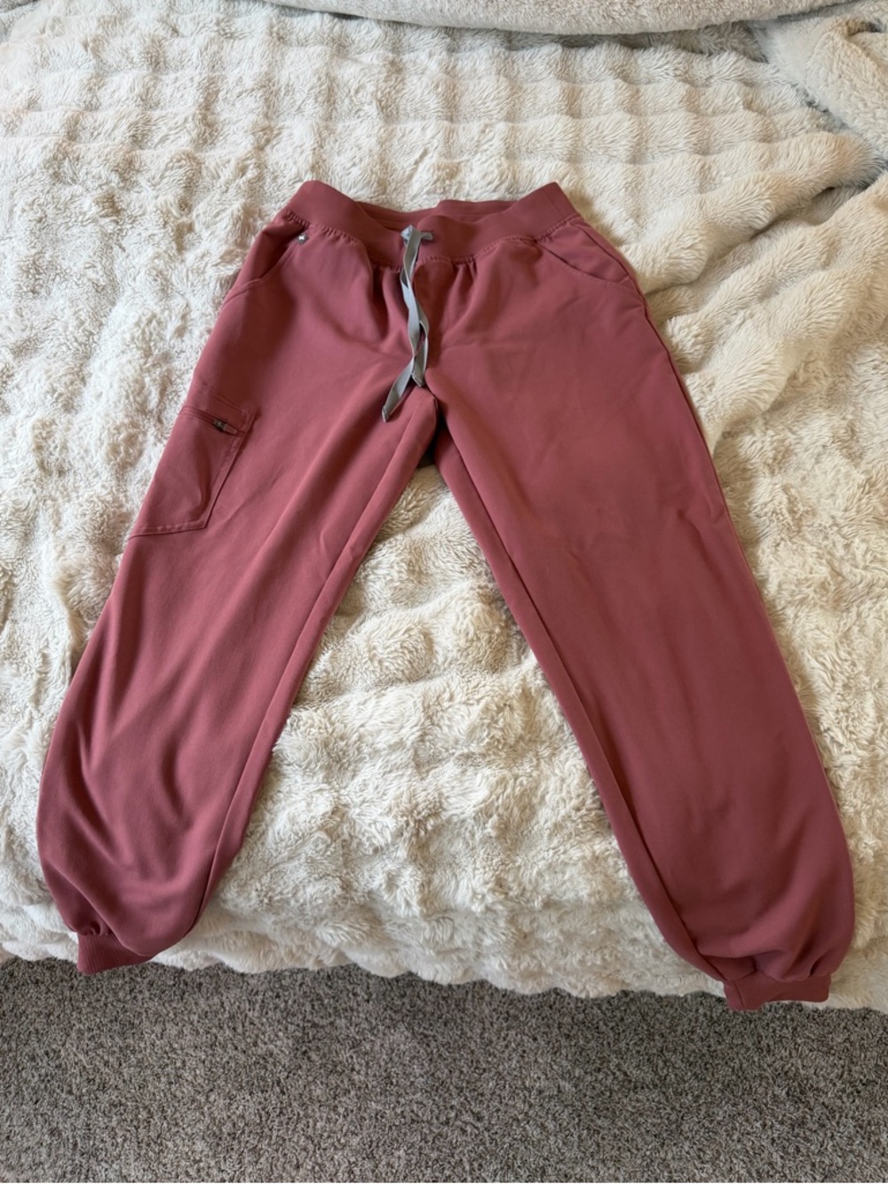 Figs Women's Jogger Sweatpants in Mauve